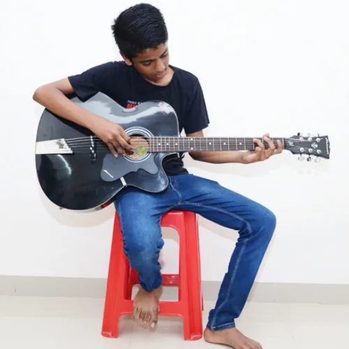 Learn Guitar in Thane